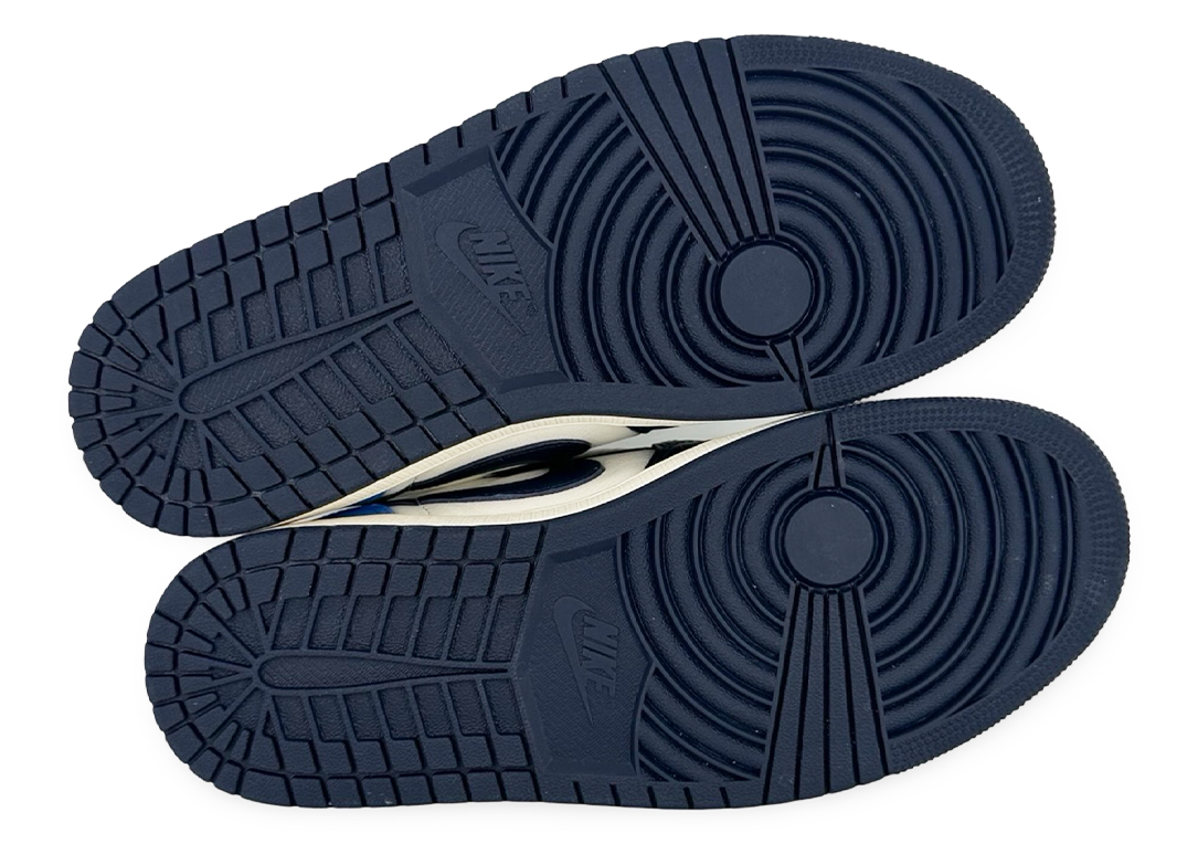 Jordan 1 Low OG Obsidian UNC