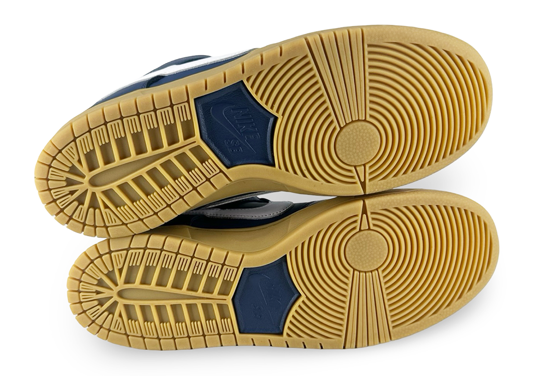 Nike SB Dunk Low Navy Gum