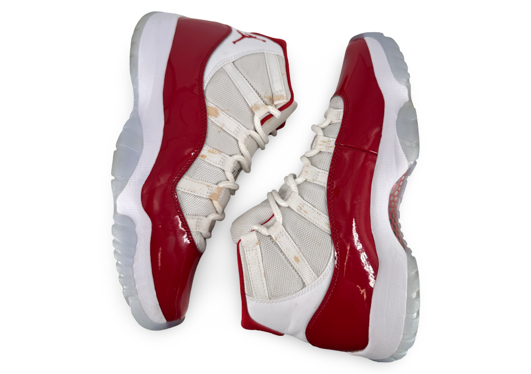 Jordan 11 Retro Cherry (2022)