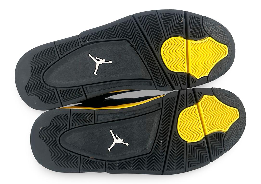 Jordan 4 Retro Thunder (2023)