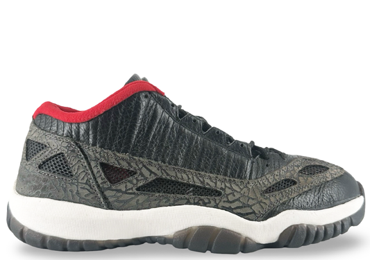 Jordan 11 Retro Low IE Bred (2003)