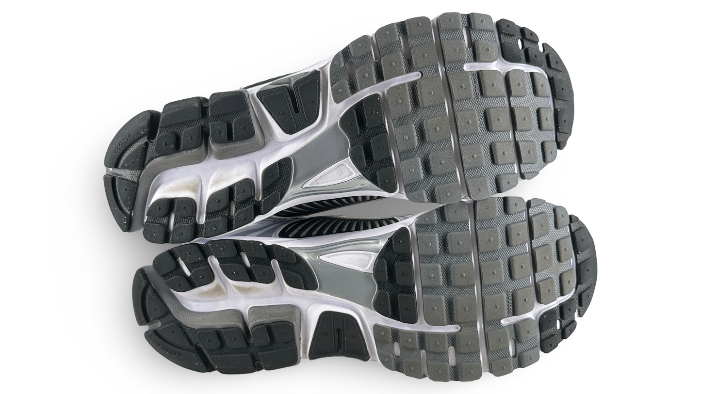 Nike Zoom Vomero 5 SE SP Dark Grey Black White