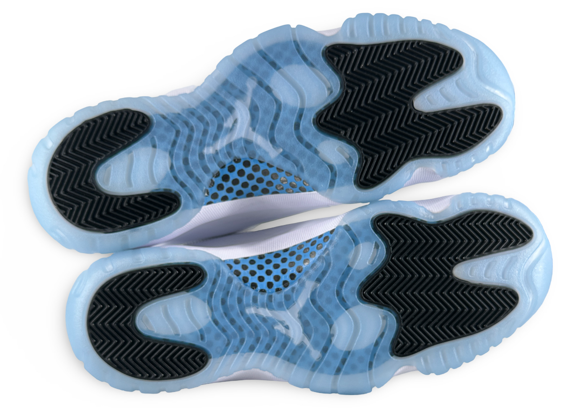 Jordan 11 Retro Legend Blue (2024)