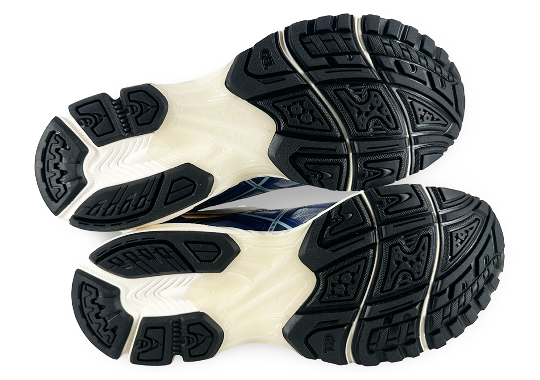 ASICS Gel-Nimbus 10.1 Kith Marvel vs. Capcom Iron Man vs. Mega Man Sealed Box (Comic Included)