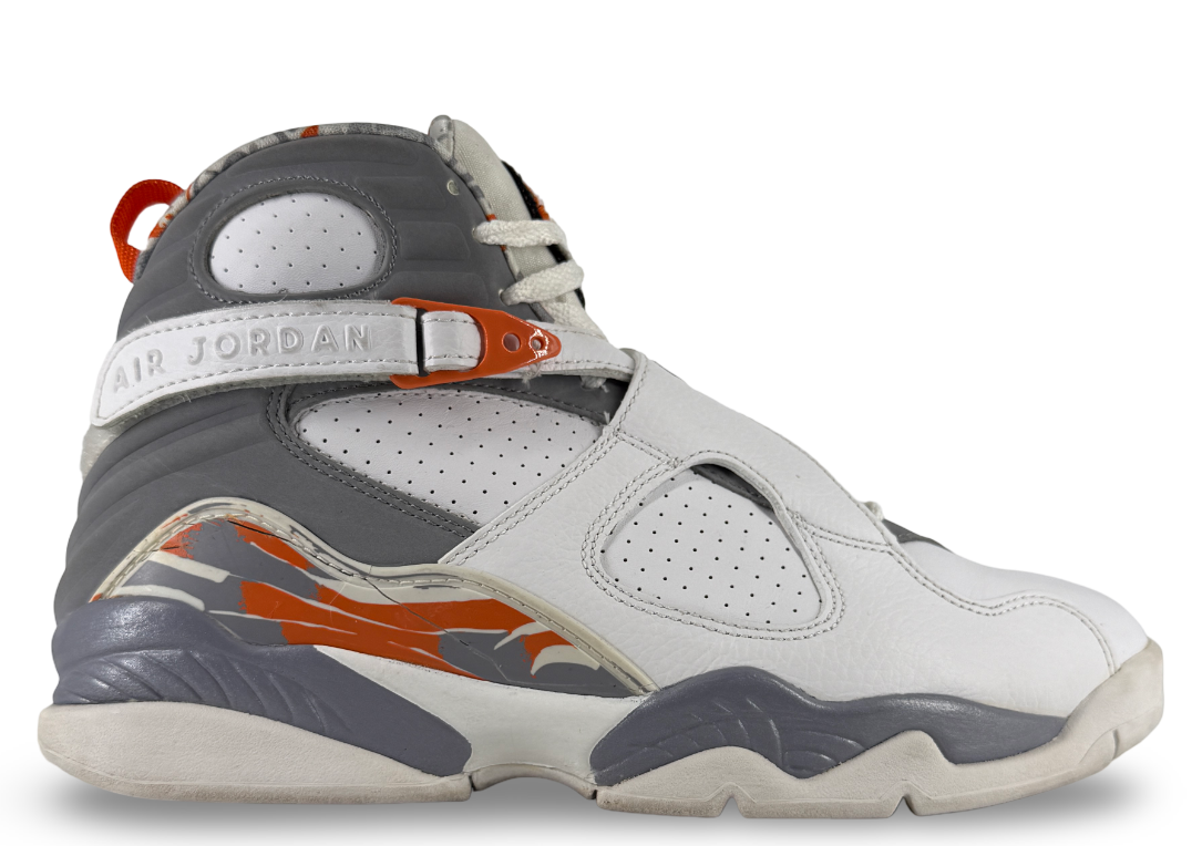 Jordan 8 Retro
Orange White