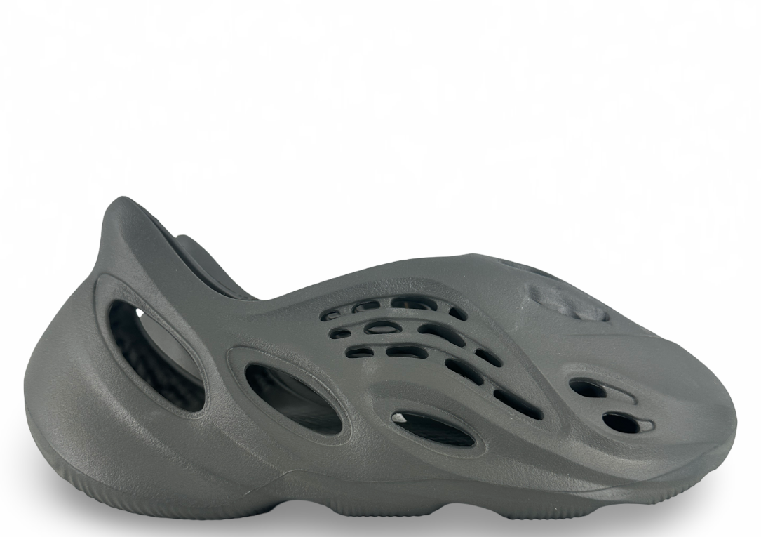 adidas Yeezy Foam RNR Carbon