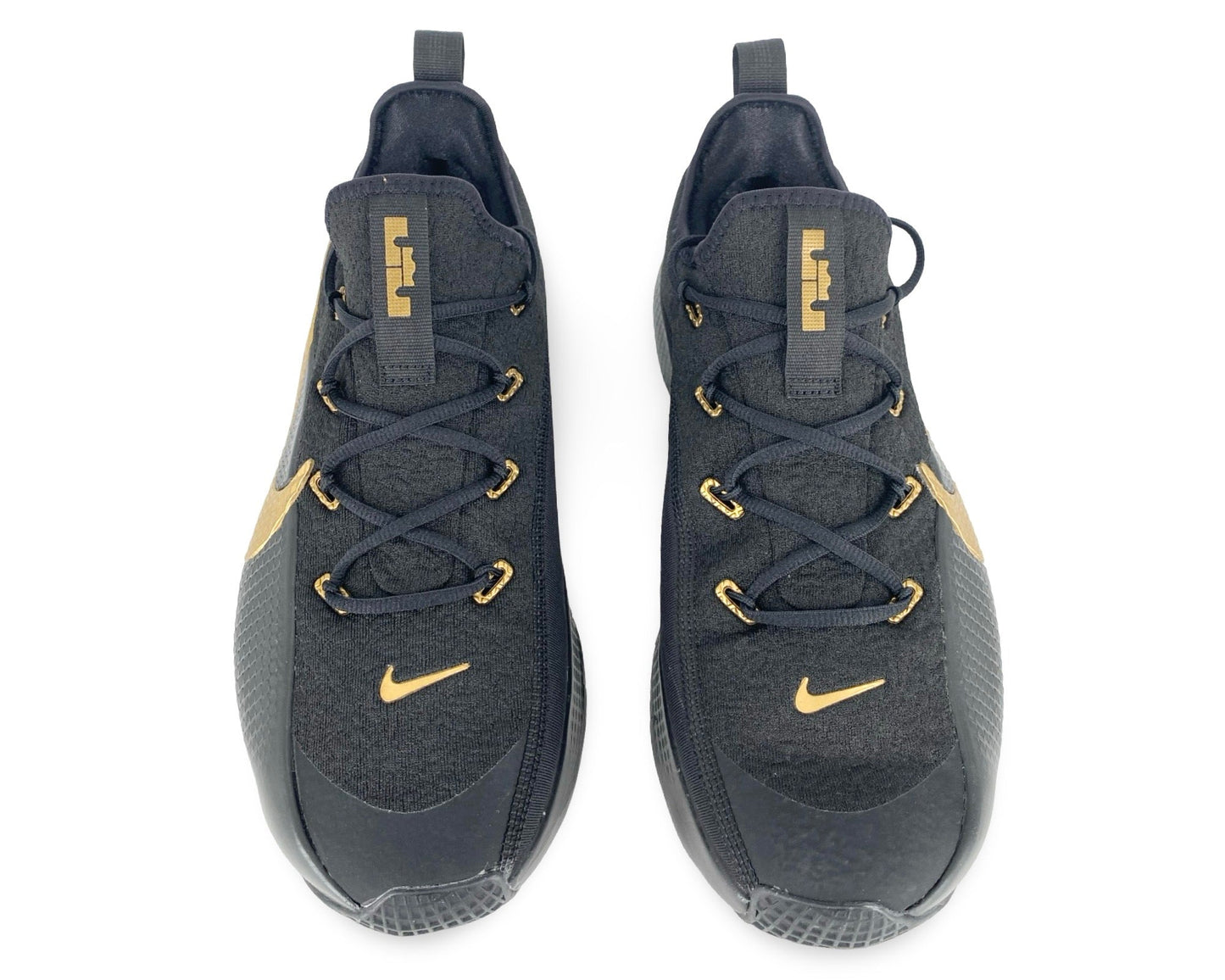 Nike LeBron TR 1