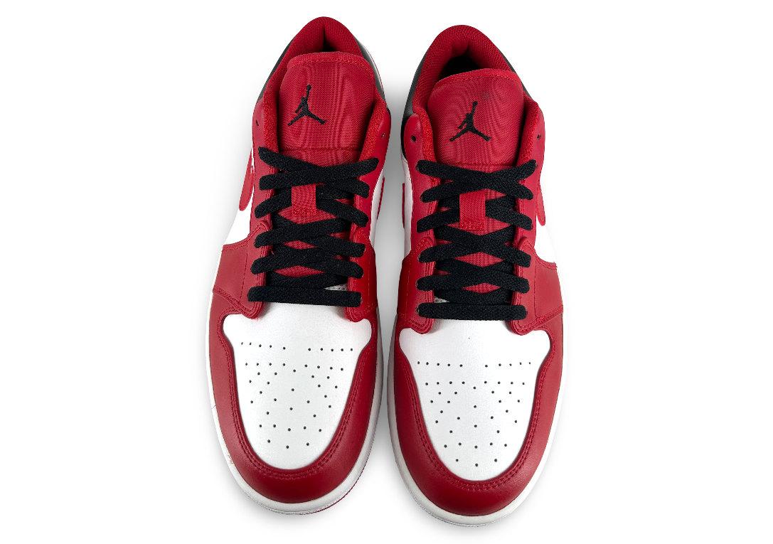 Jordan 1 Low Bulls