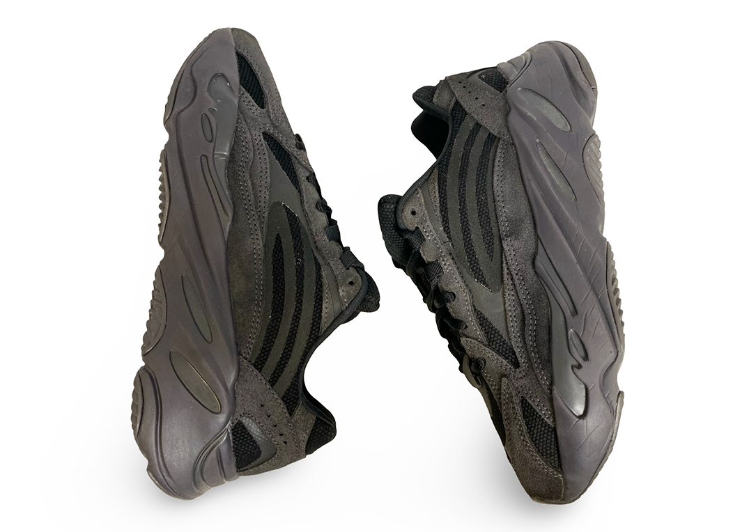 adidas Yeezy Boost 700 V2 Vanta