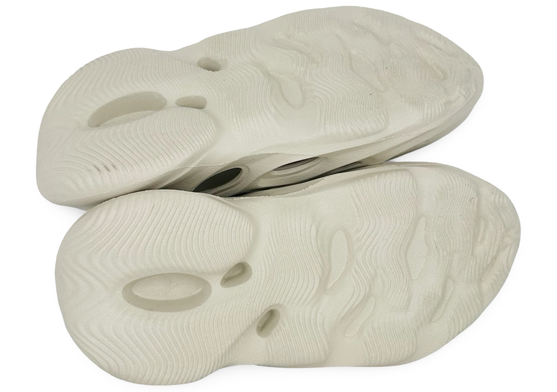 adidas Yeezy Foam RNNR Sand