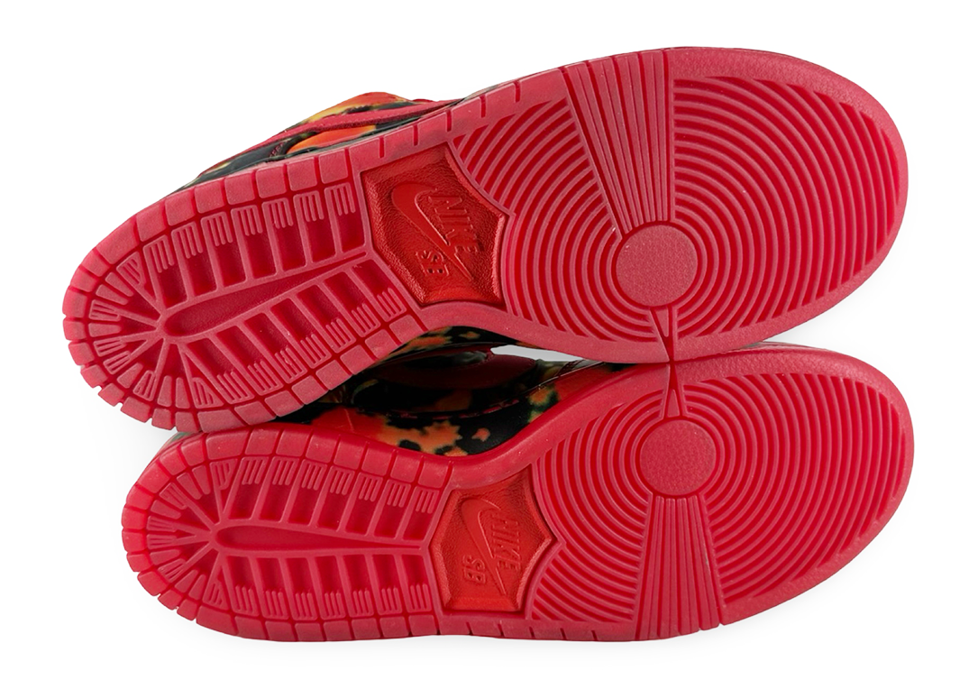Nike SB Dunk Low The Wizard of Oz Poppy Field