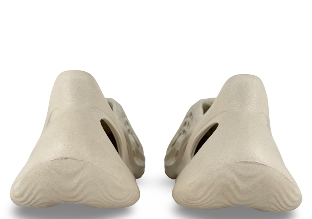 adidas Yeezy Foam RNNR Sand