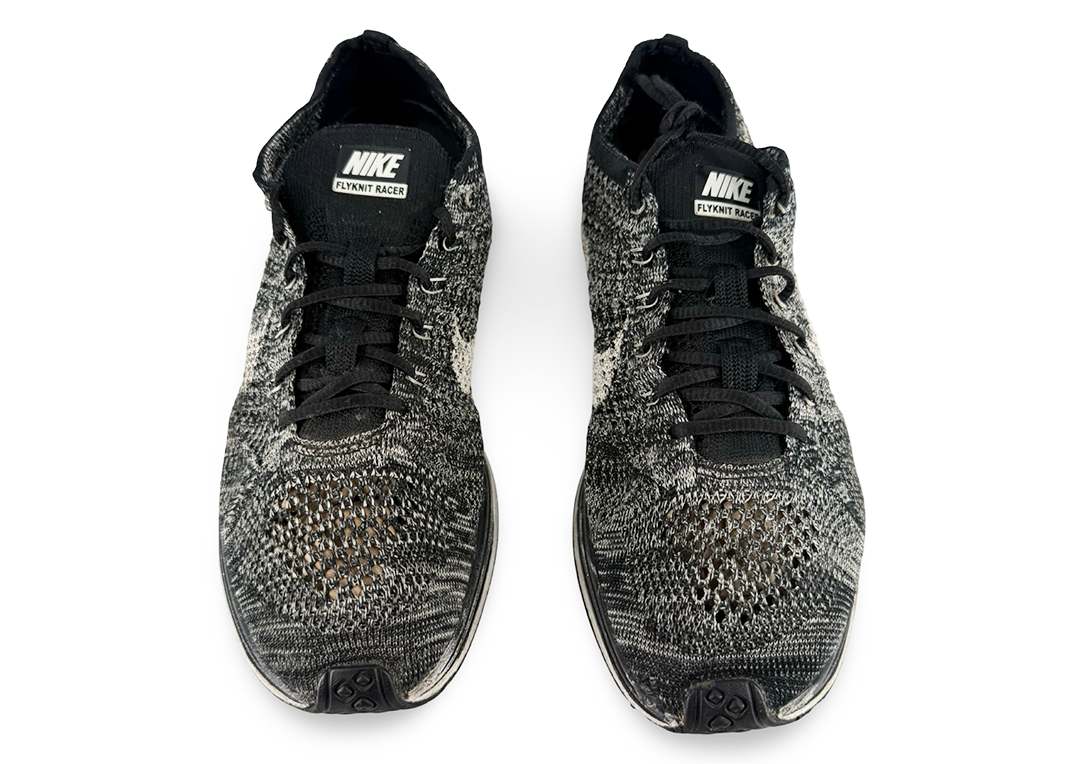Nike Flyknit Racer Oreo 2