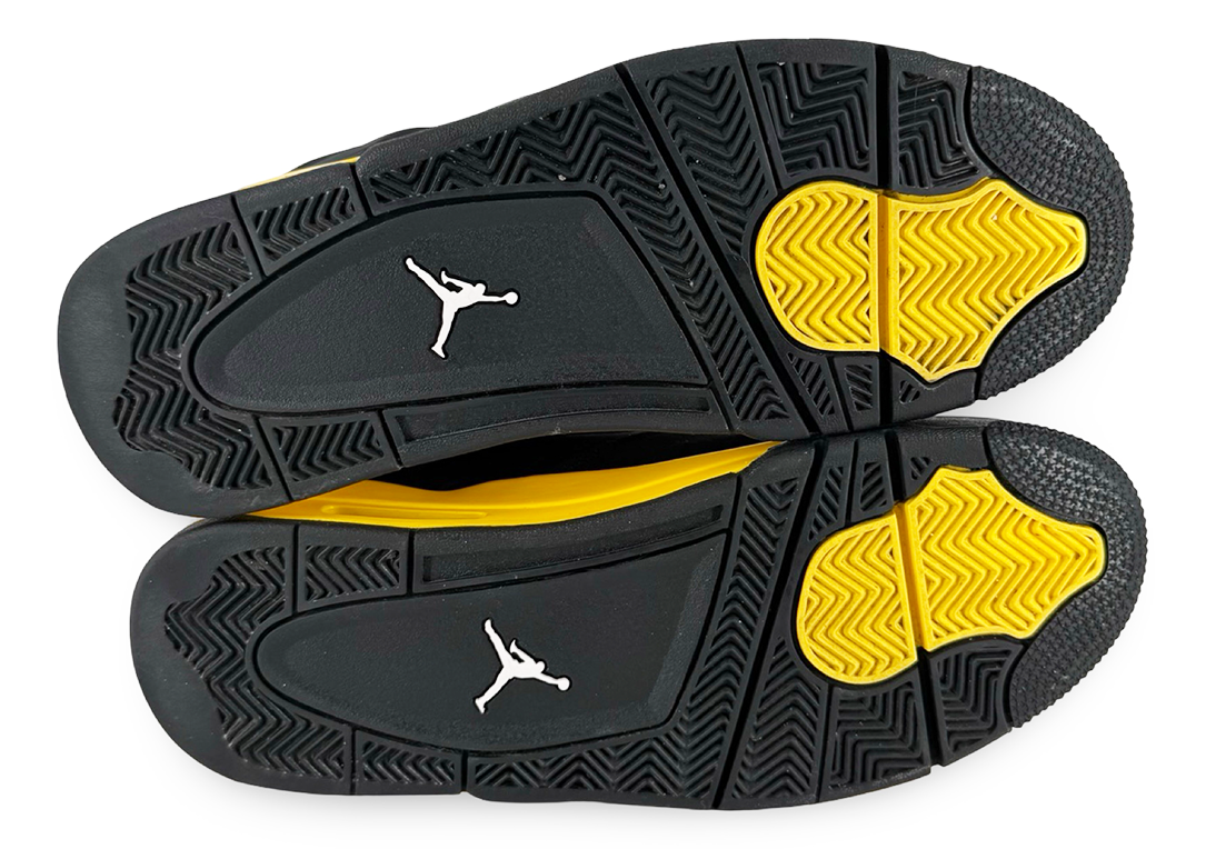 Jordan 4 Retro Thunder (2023)