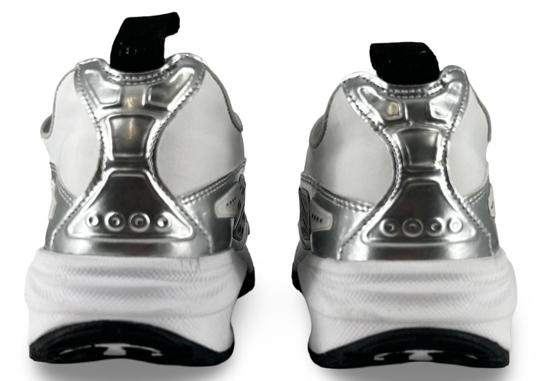 Nike Air Max Sunder SE
White Metallic Silver (Women's)