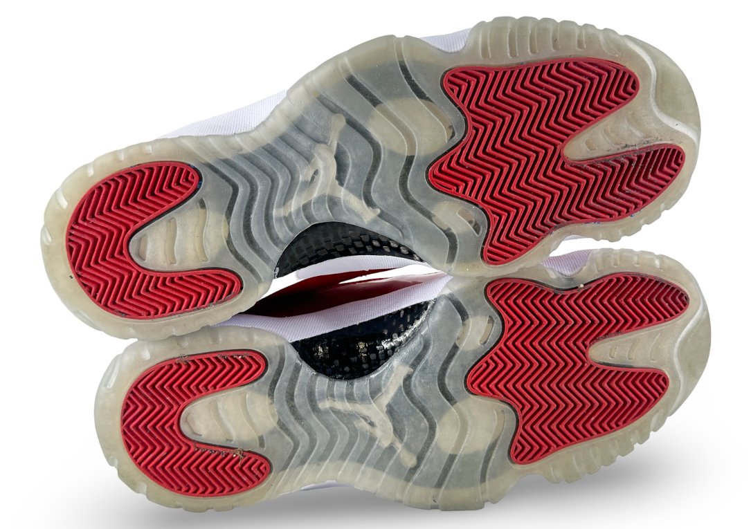 Jordan 11 Retro Low Cherry (2016)