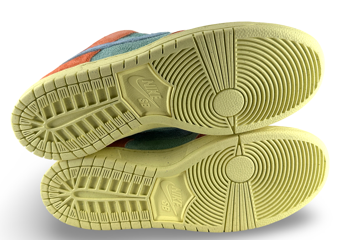 Nike SB Dunk Low Orange Emerald Rise
