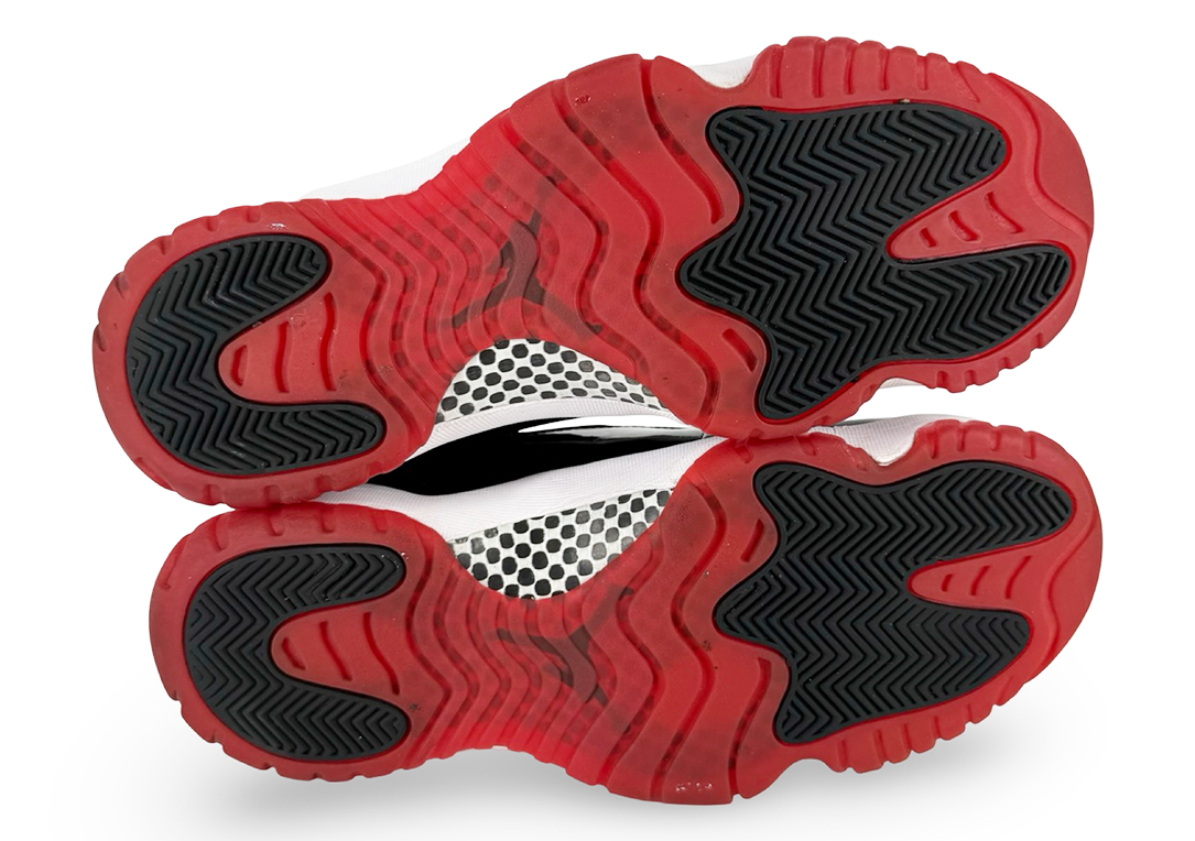 Jordan 11 Retro Playoffs Bred (2019)