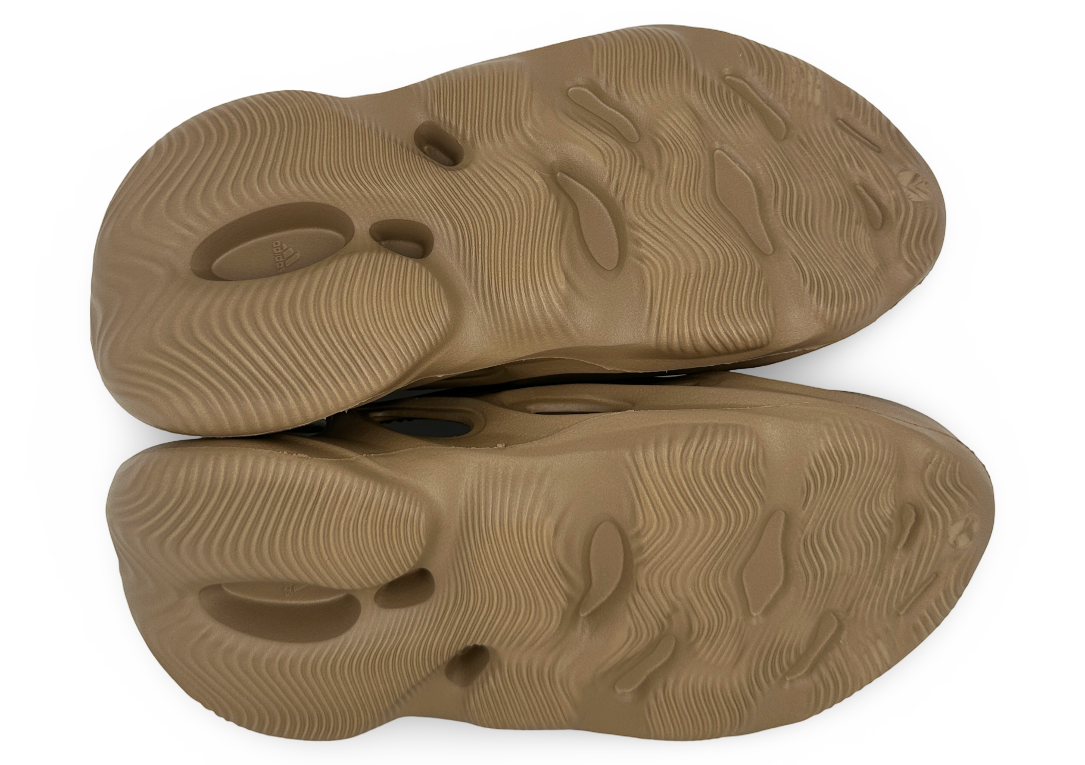 adidas Yeezy Foam RNR Clay Taupe