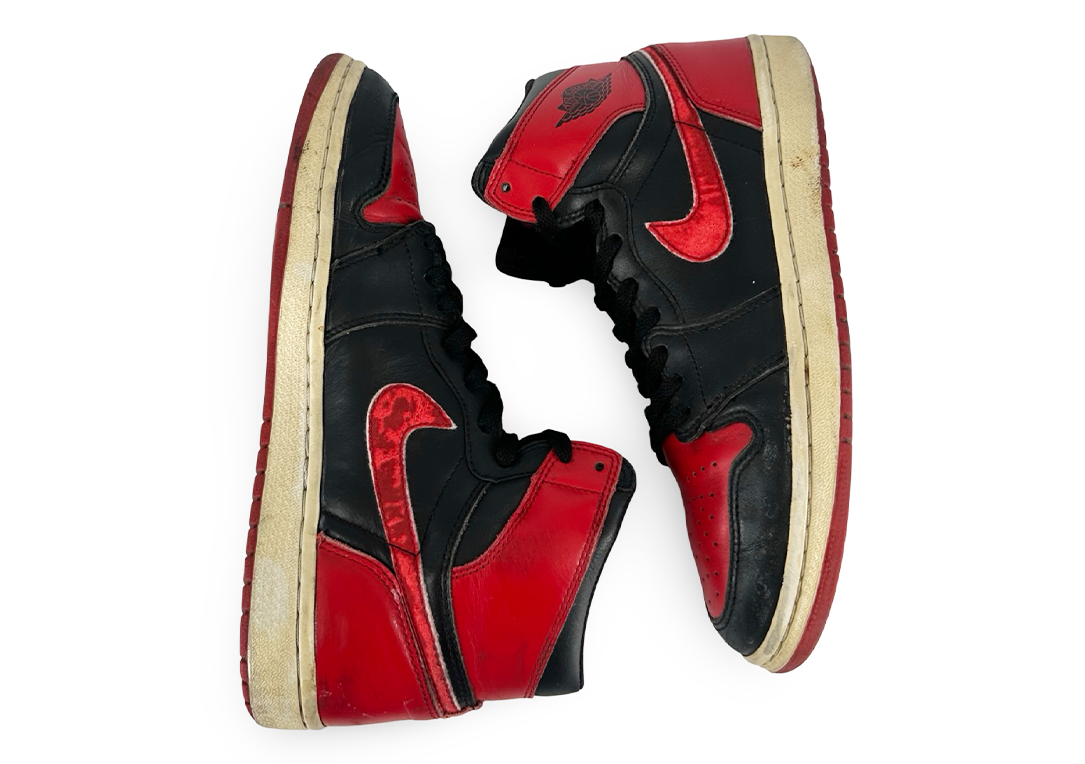 Jordan 1 Retro Bred (2001)