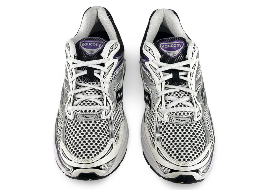 Saucony ProGrid Omni 9
White Black Silver Purple