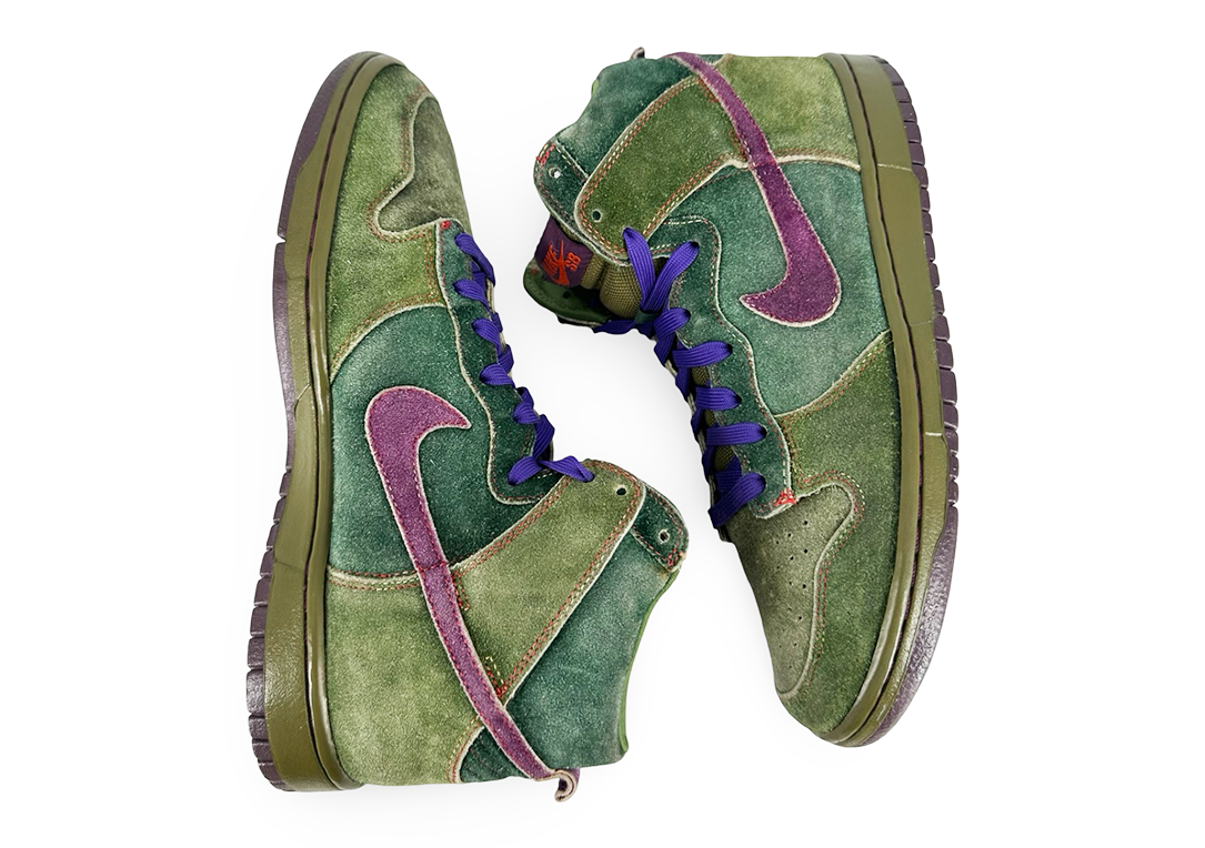 Nike SB Dunk High Skunk 420