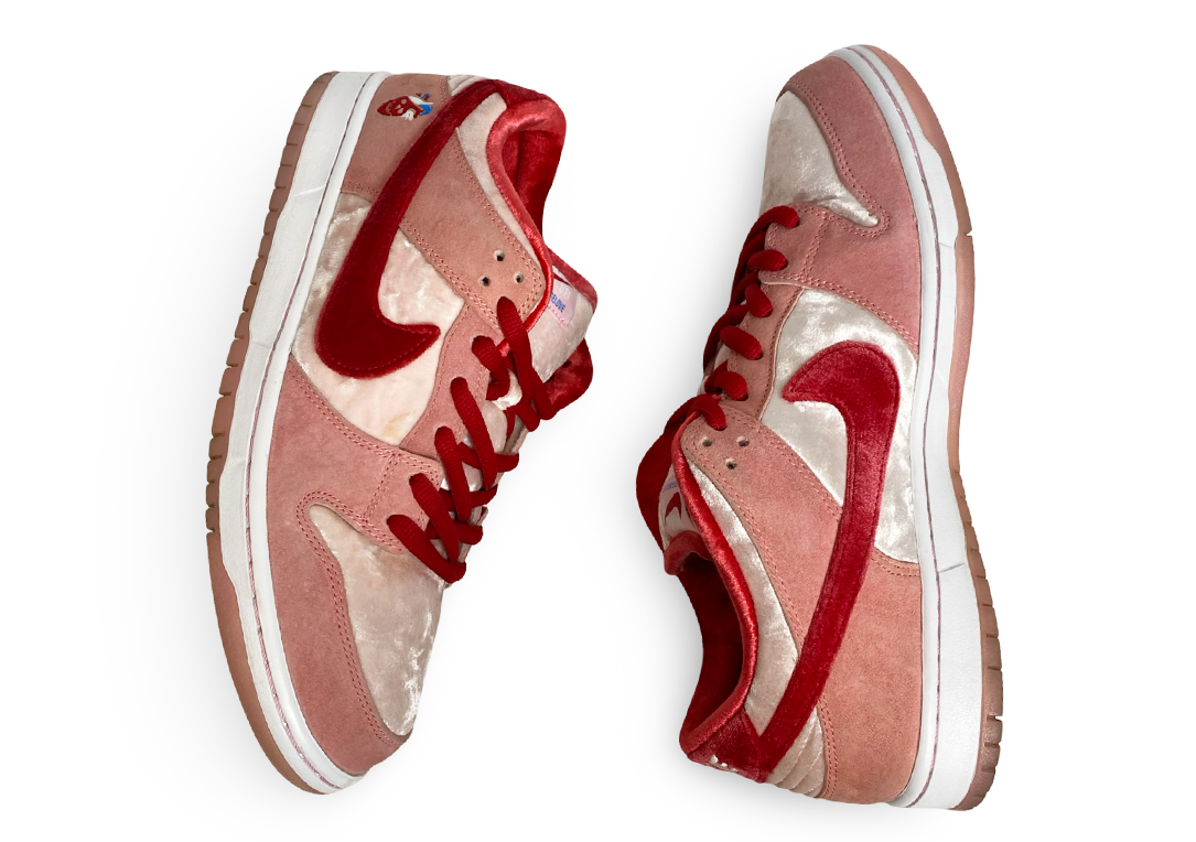 Nike SB Dunk Low StrangeLove Skateboards