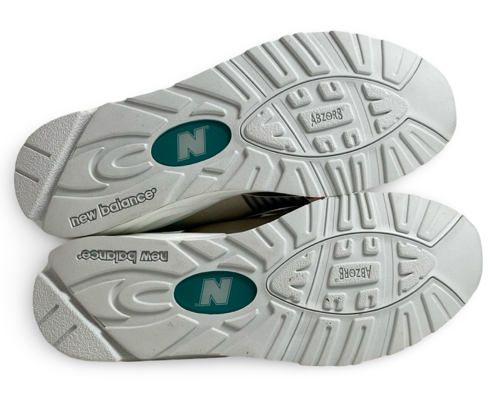 New Balance 990v2 Kith Cyclades (with Socks)