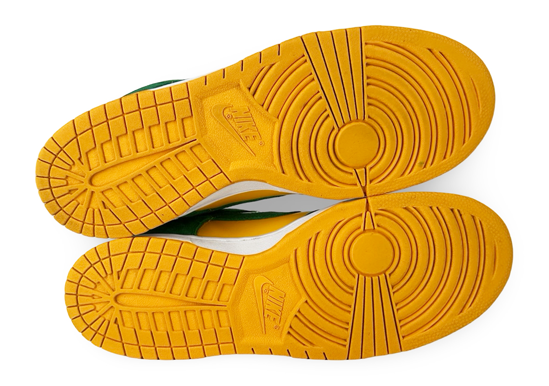 Nike SB Dunk Low Bucks (2003)