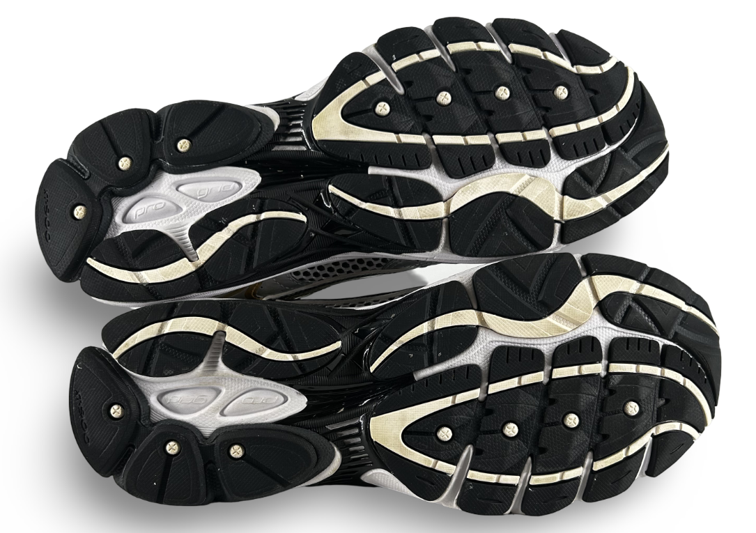 Saucony ProGrid Omni 9 Silver Gold