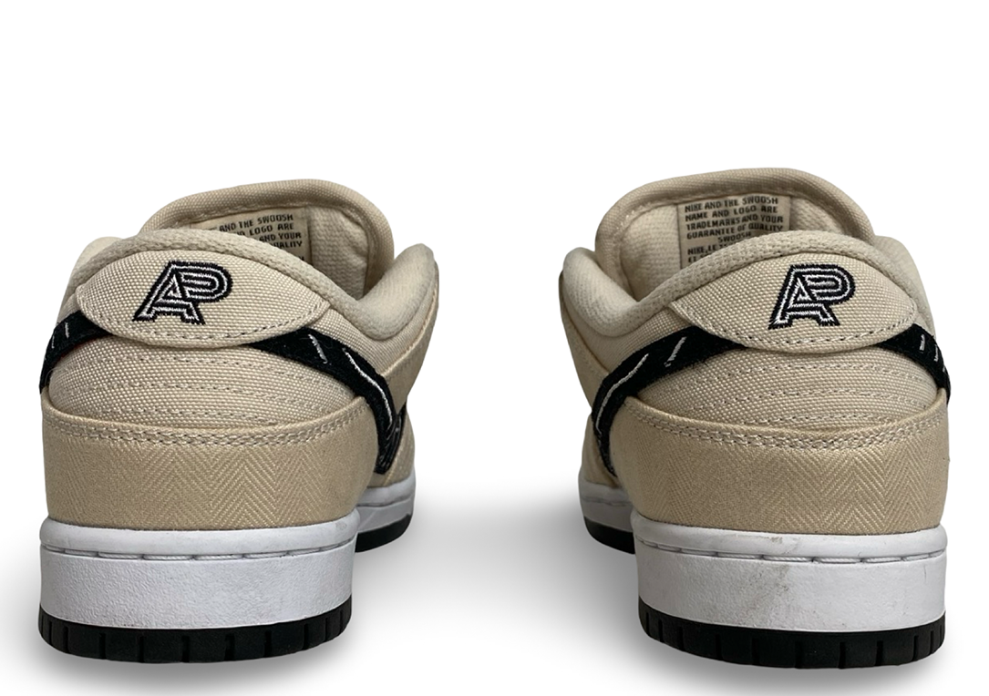 Nike SB Dunk Low Albino & Preto