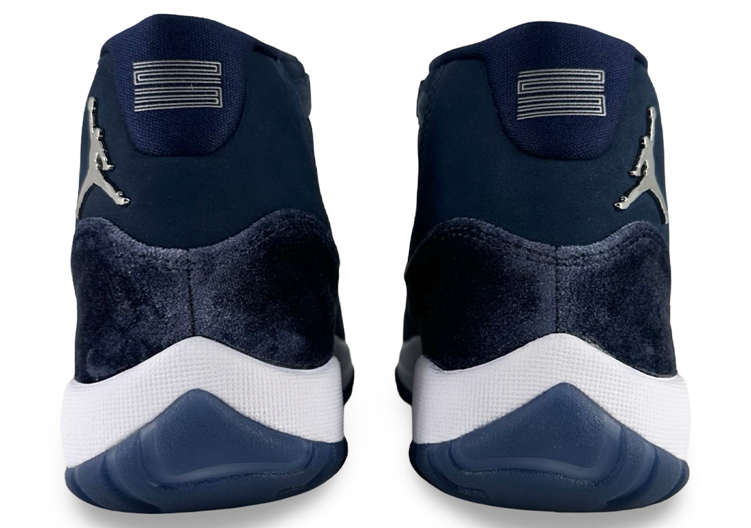 Jordan 11 Retro Midnight Navy (Womens)