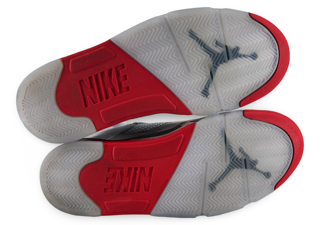 Jordan 5 Retro
Fire Red Black Tongue (2025)