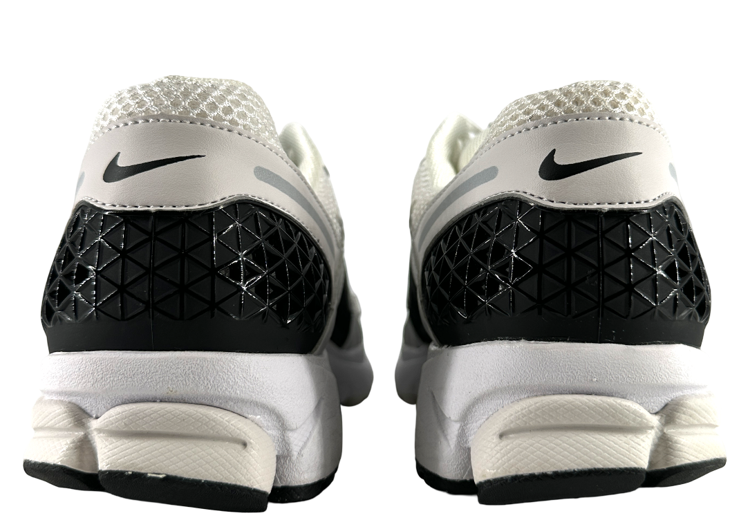 Nike Zoom Vomero 5 White Black