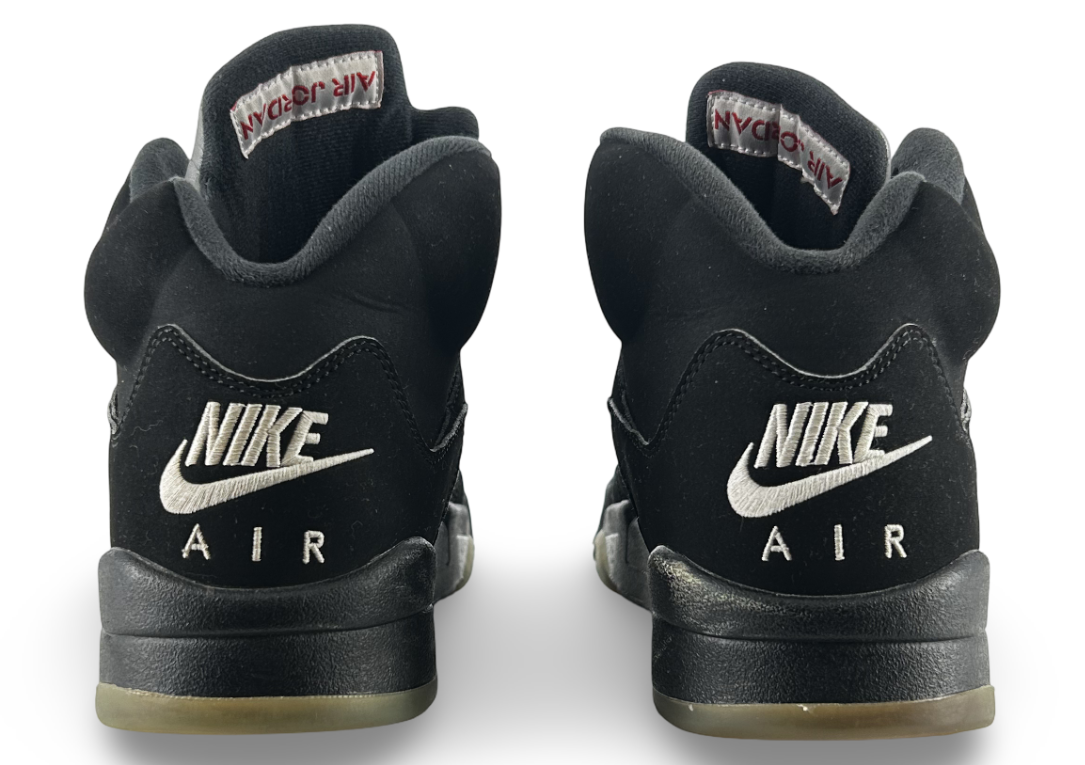Jordan 5 Retro
Black Metallic (2016)