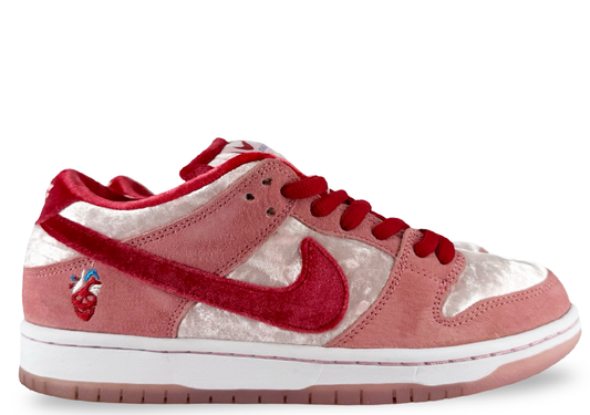 Nike SB Dunk Low StrangeLove Skateboards