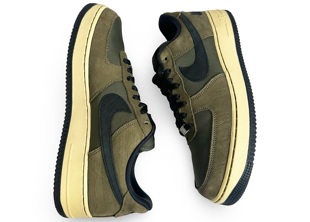 Nike Air Force 1 Low SP Undefeated Ballistic Dunk vs. AF1