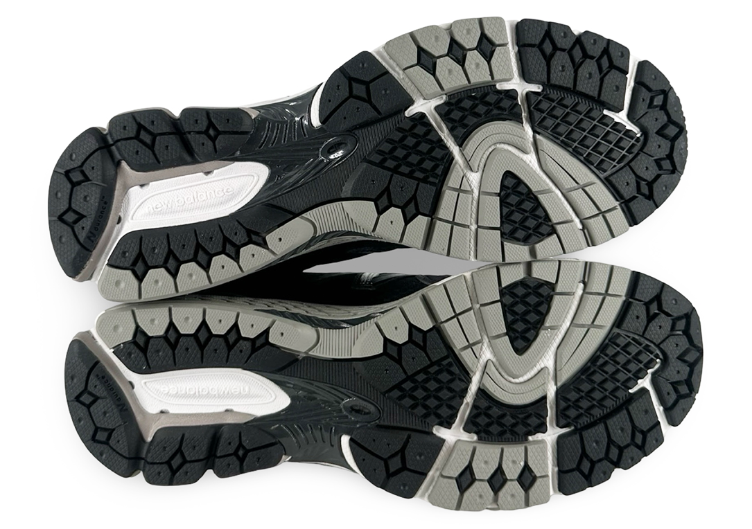 New Balance 860v2 Comme des Garcons Homme Black White