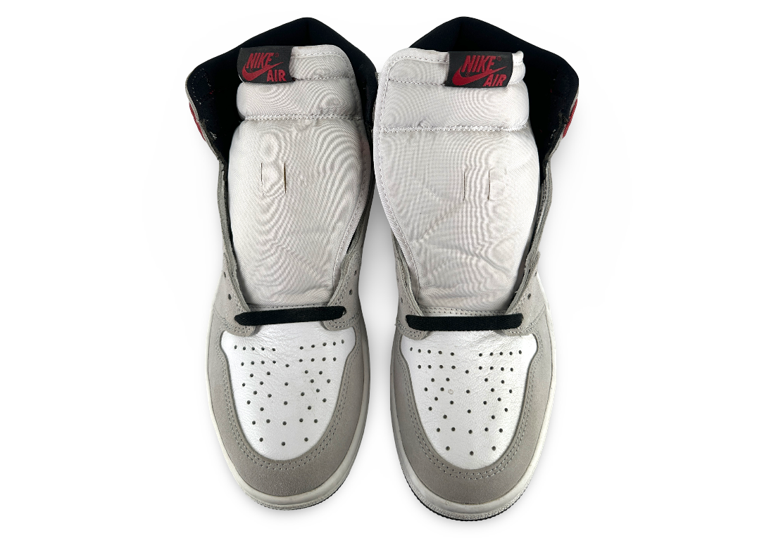 Jordan 1 Retro High Light Smoke Grey