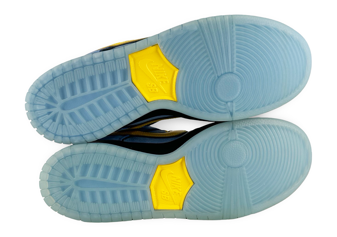 Nike SB Dunk Low The Powerpuff Girls Bubbles