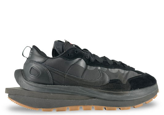 Nike Vaporwaffle sacai Black Gum