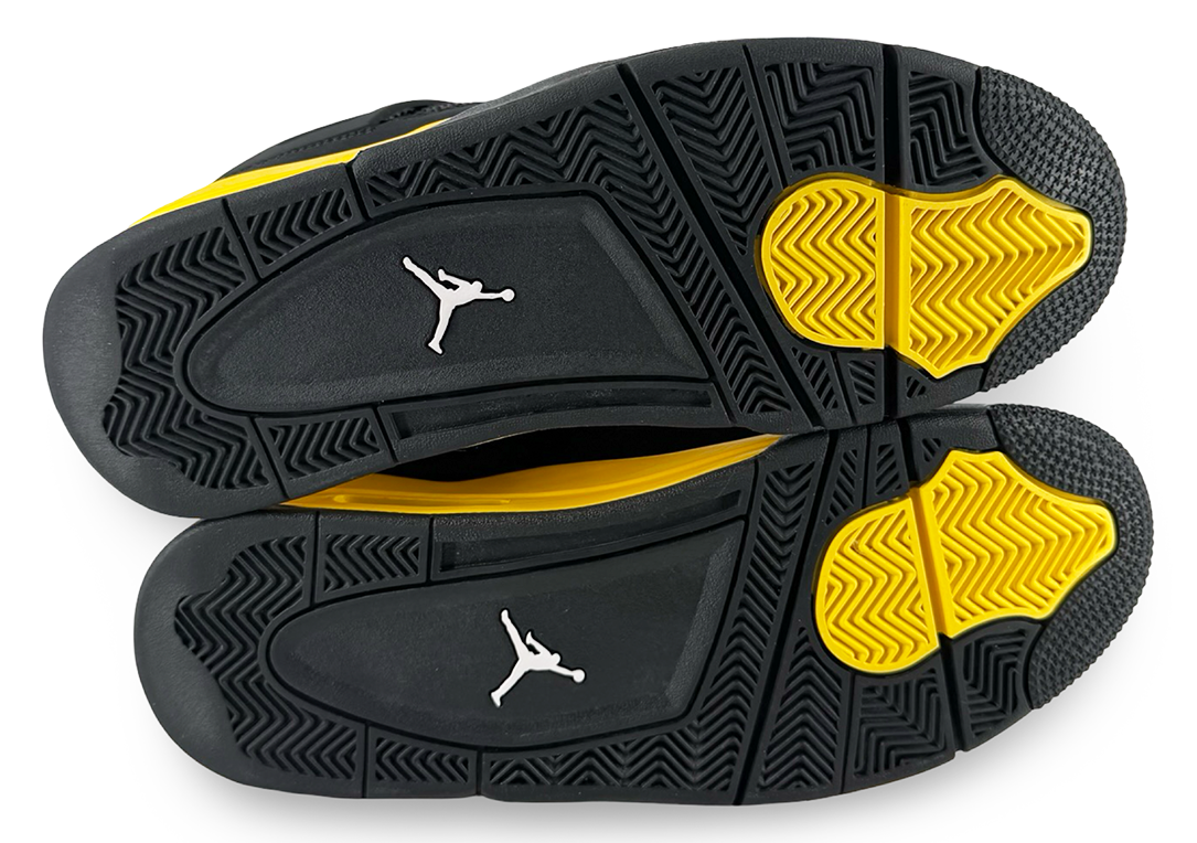 Jordan 4 Retro Thunder (2023)