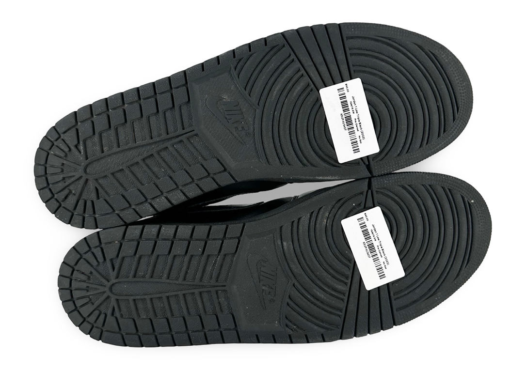 Jordan 1 Low Triple Black (2022)