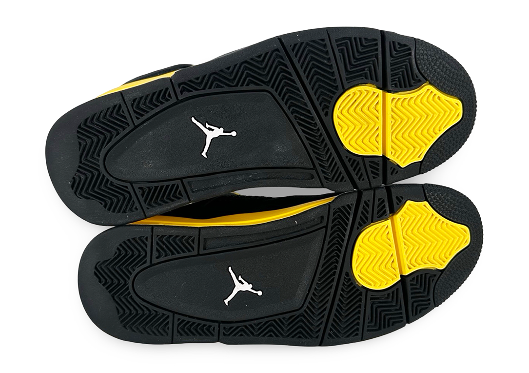 Jordan 4 Retro Thunder (2023)