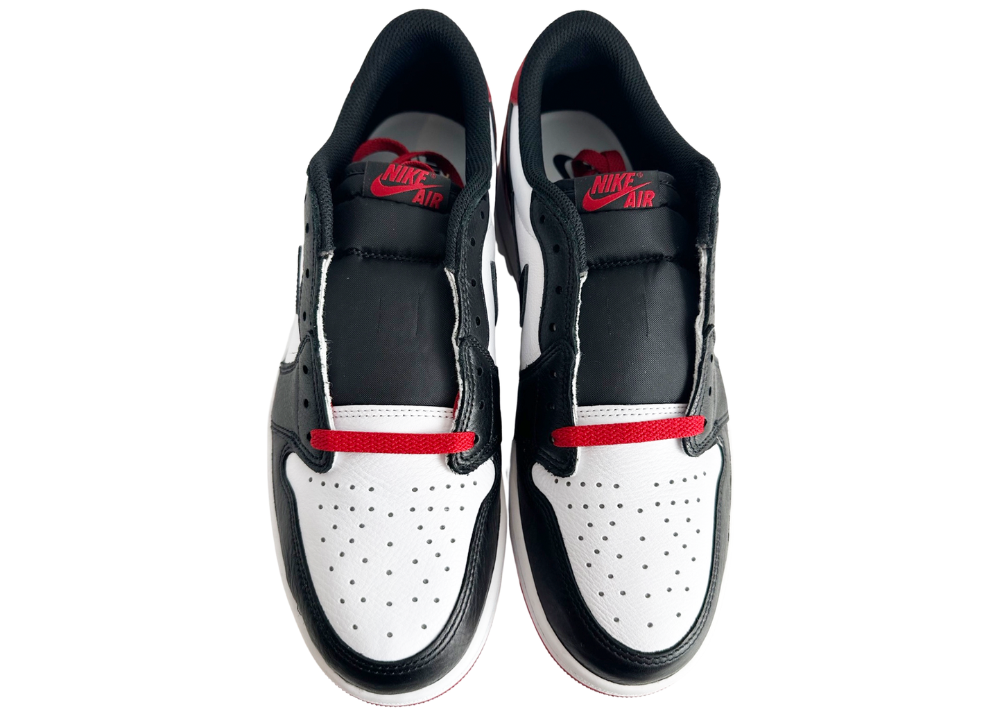 Jordan 1 Retro Low OG Black Toe (2023)