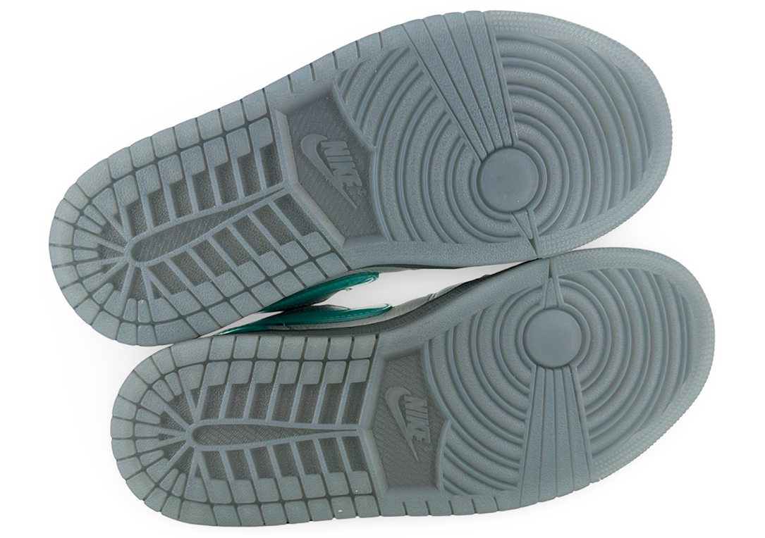 Jordan 1 Low SE Polaroid (Women's)