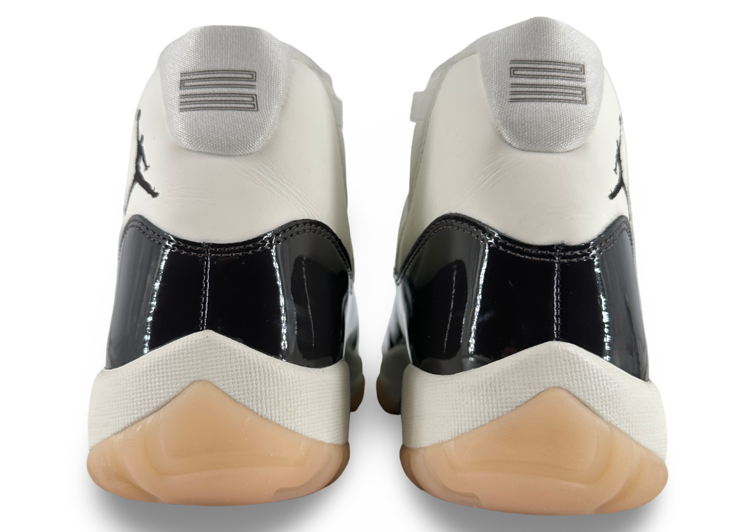 Jordan 11 Retro Neapolitan (Women's)