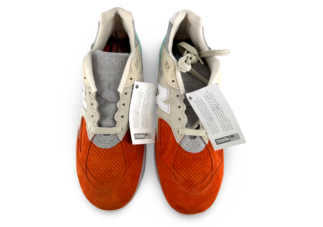 New Balance 990v2 Kith Cyclades (with Socks)