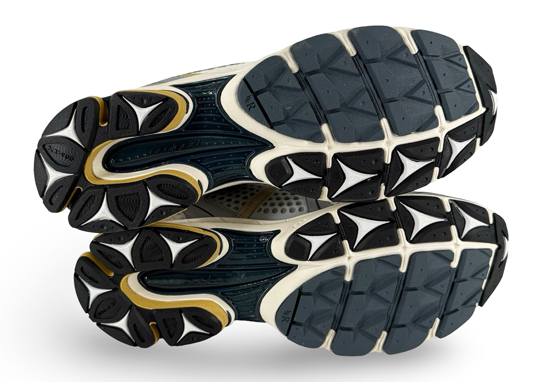 Saucony ProGrid Triumph 4 Fabricated Future