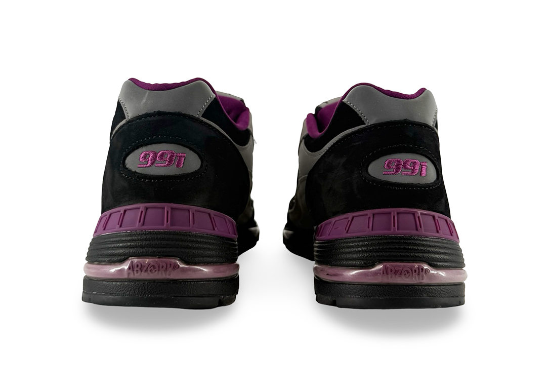 New Balance 991 Stray Rats Black